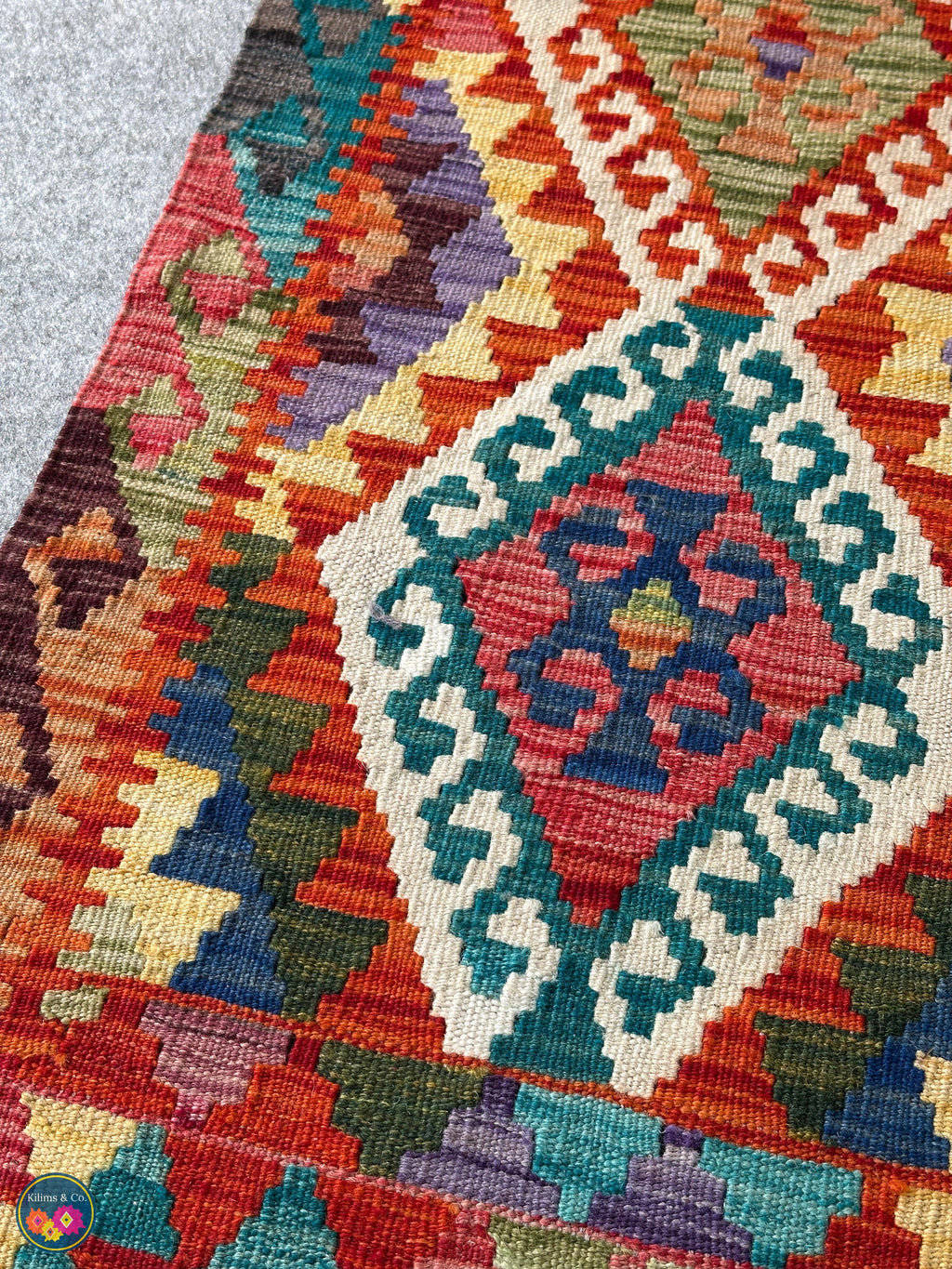 Table Runner (4’10” x 1'10”)