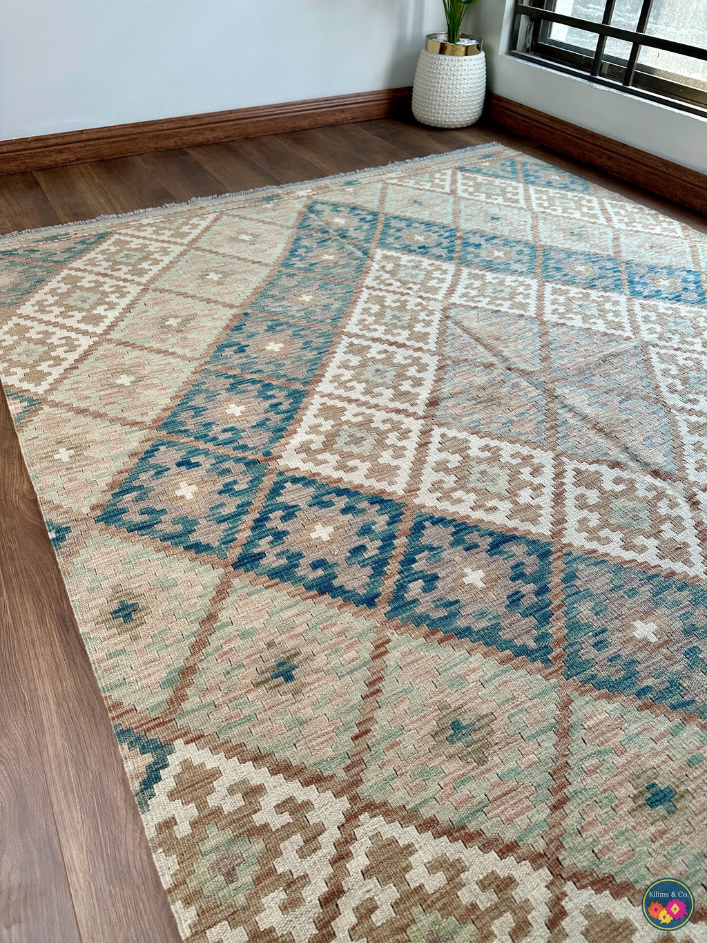 Pure Wool kilim 7ft 7in x 5ft 10in