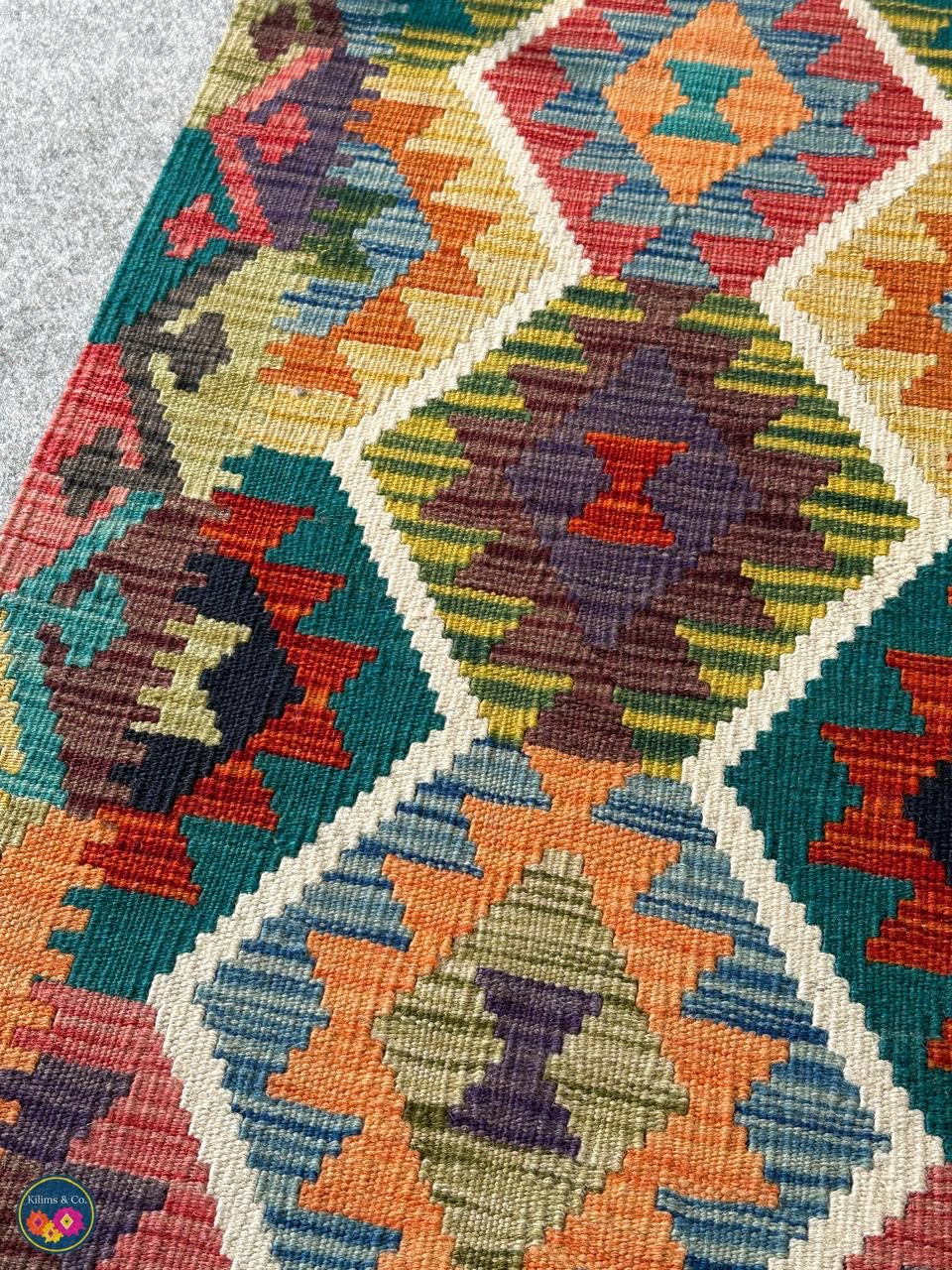 Table Runner (4’11” x 1'9”)