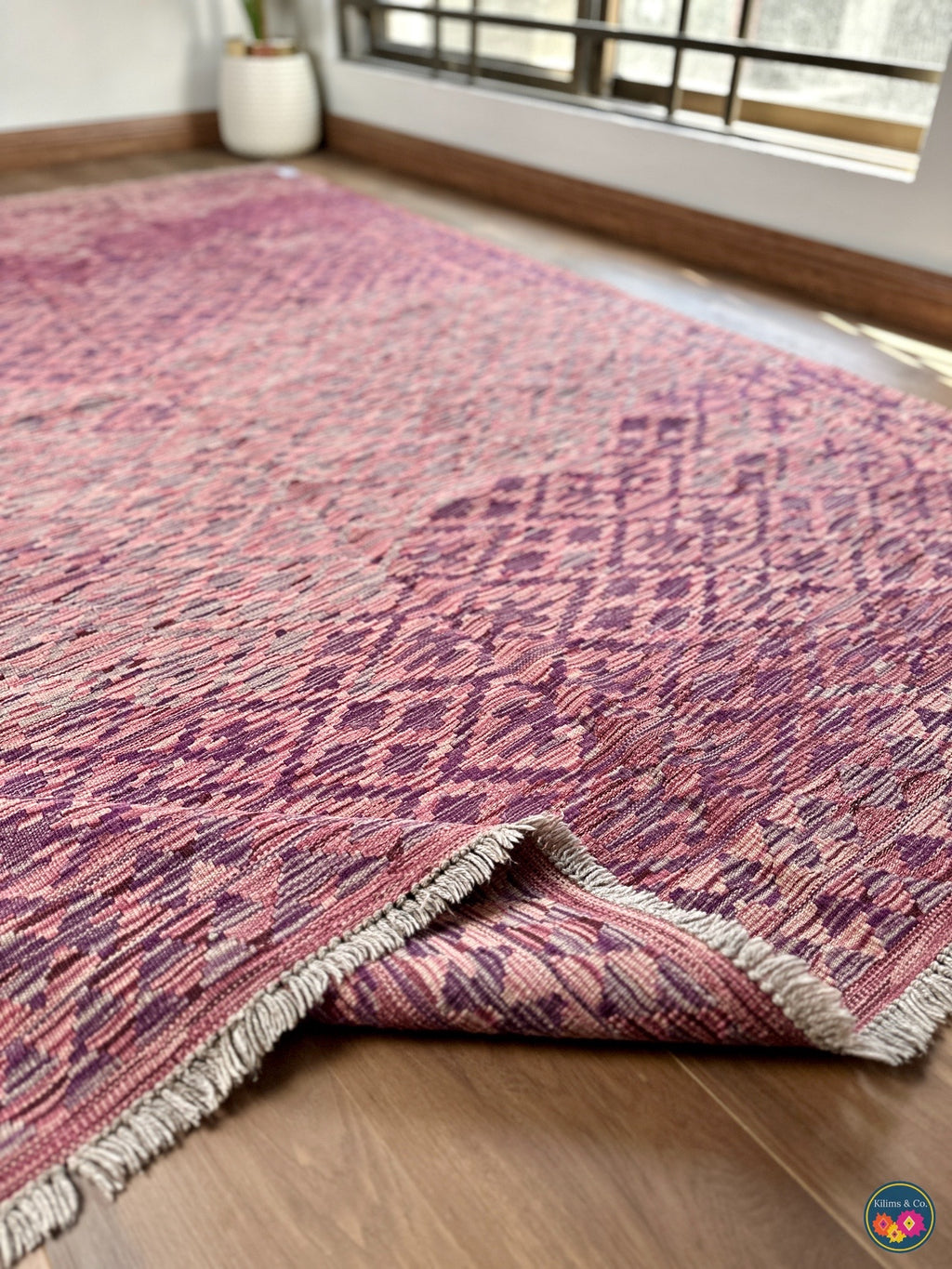 Pure Wool kilim 8ft 0in x 5ft 10in