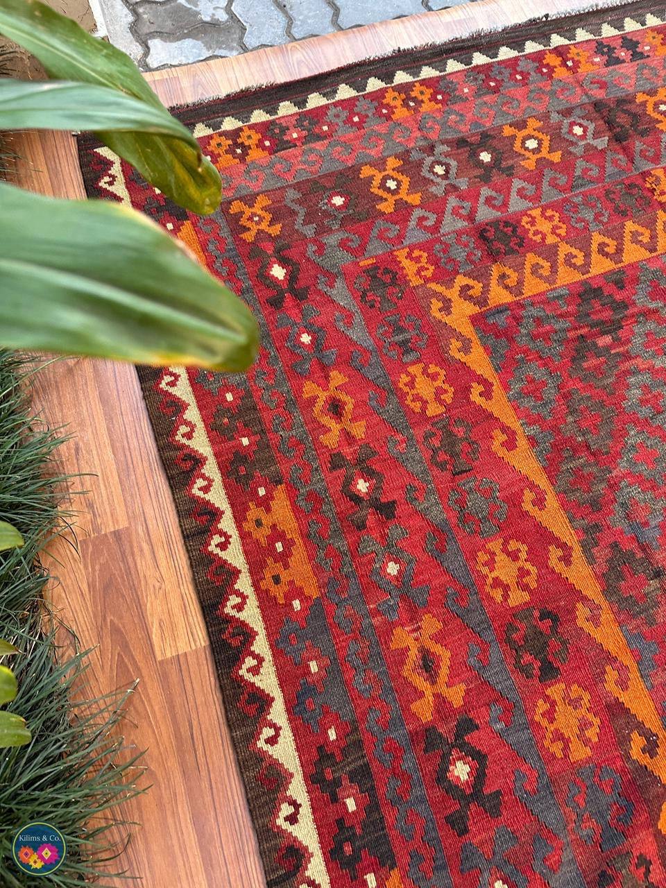 Pure Wool kilim 9ft 8in x 6ft 11in