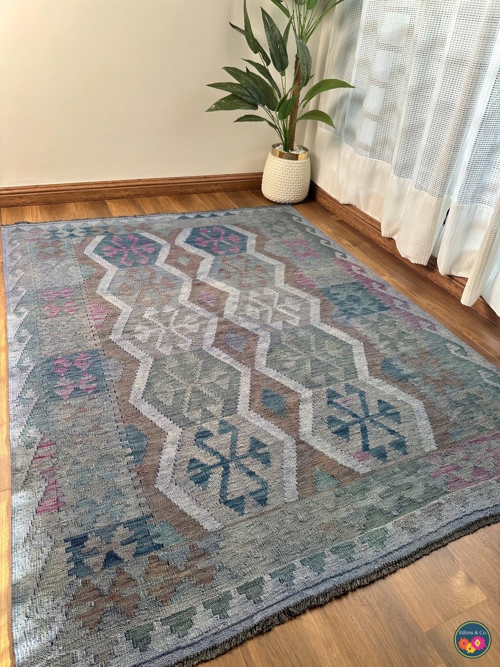 Over-dyed kilim 6ft 5in x 4ft 11in