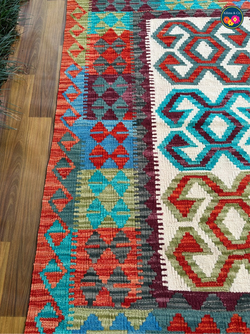 Pure wool kilim 4ft 11in x 3ft 6in