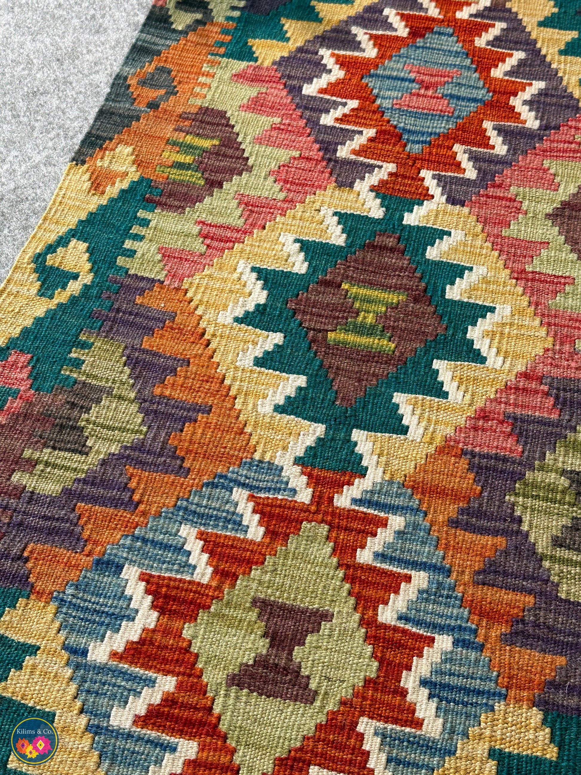 Table Runner (4’10” x 1'9”)