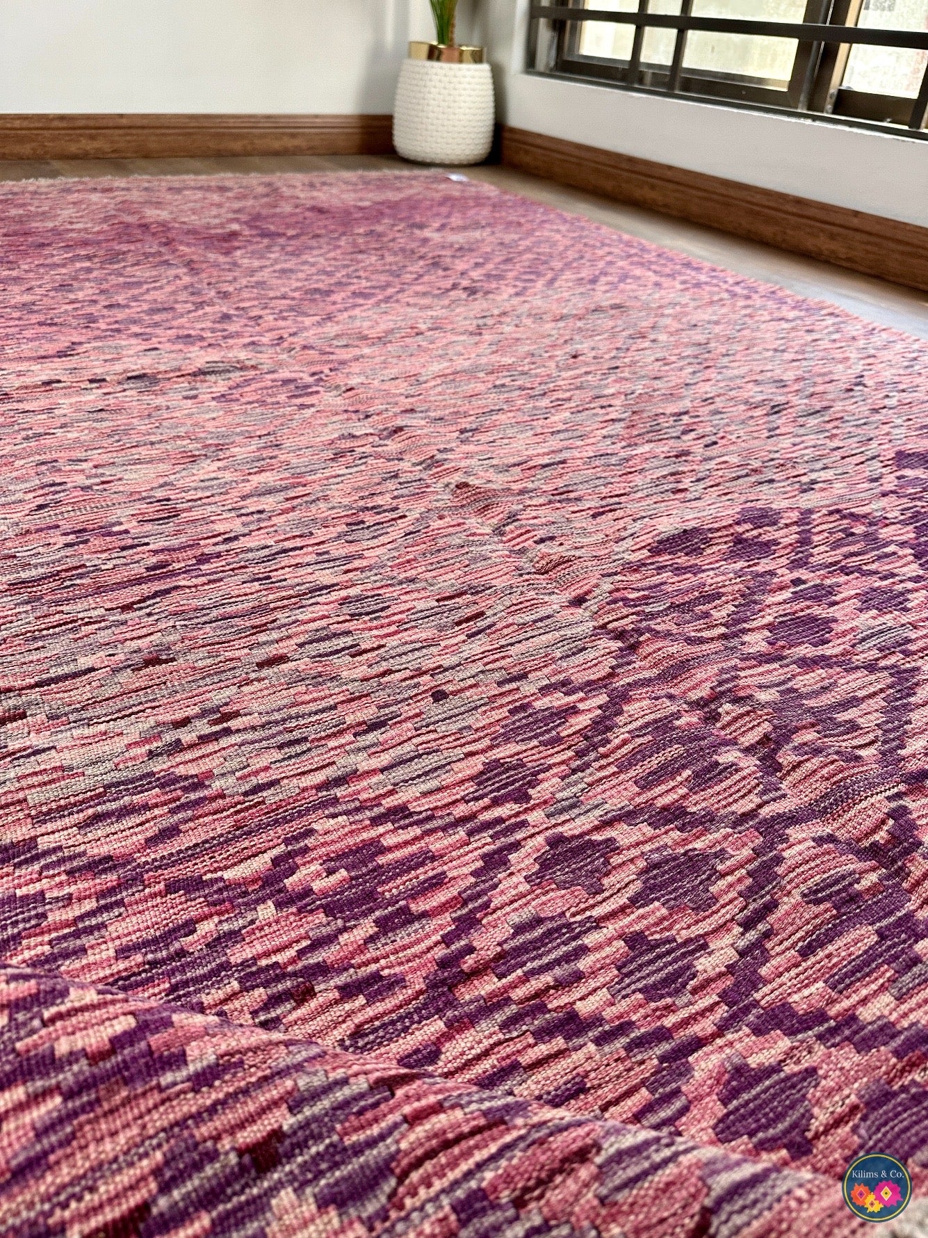 Pure Wool kilim 8ft 0in x 5ft 10in