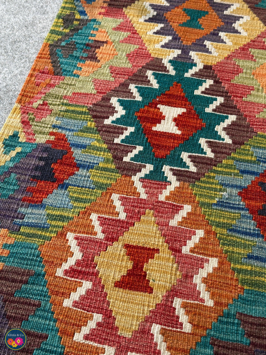 Table Runner (4’10” x 1'9”)