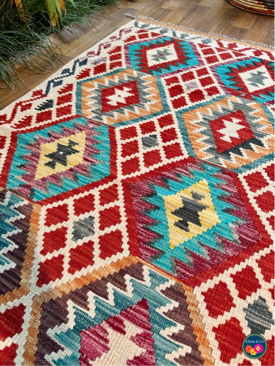 Pure wool kilim 5'8x4'1"
