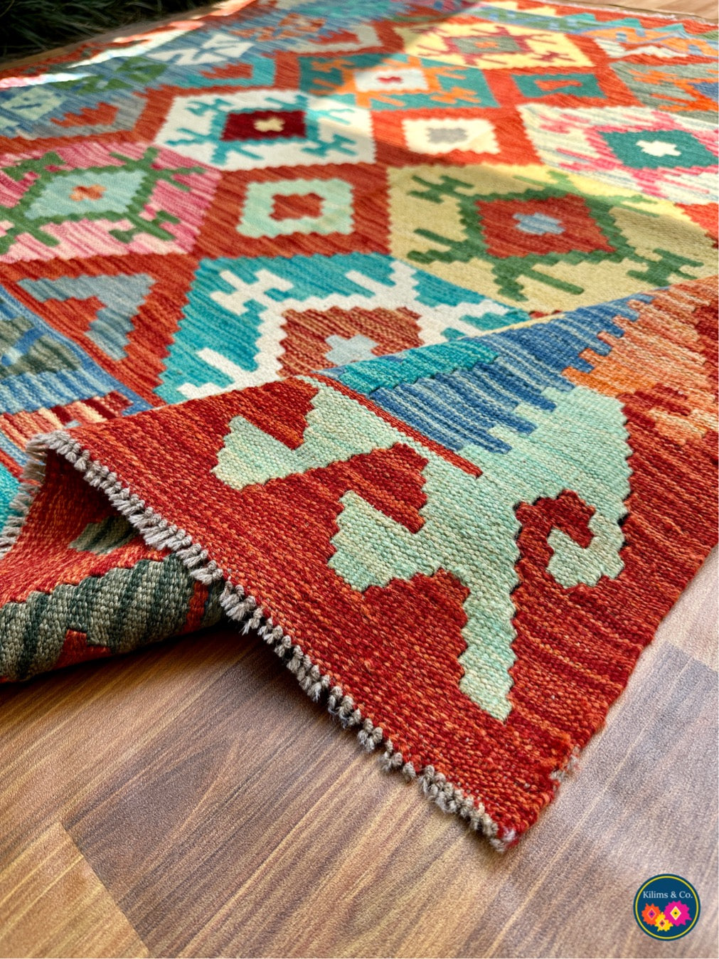 Square wool kilim 4’9x5’1
