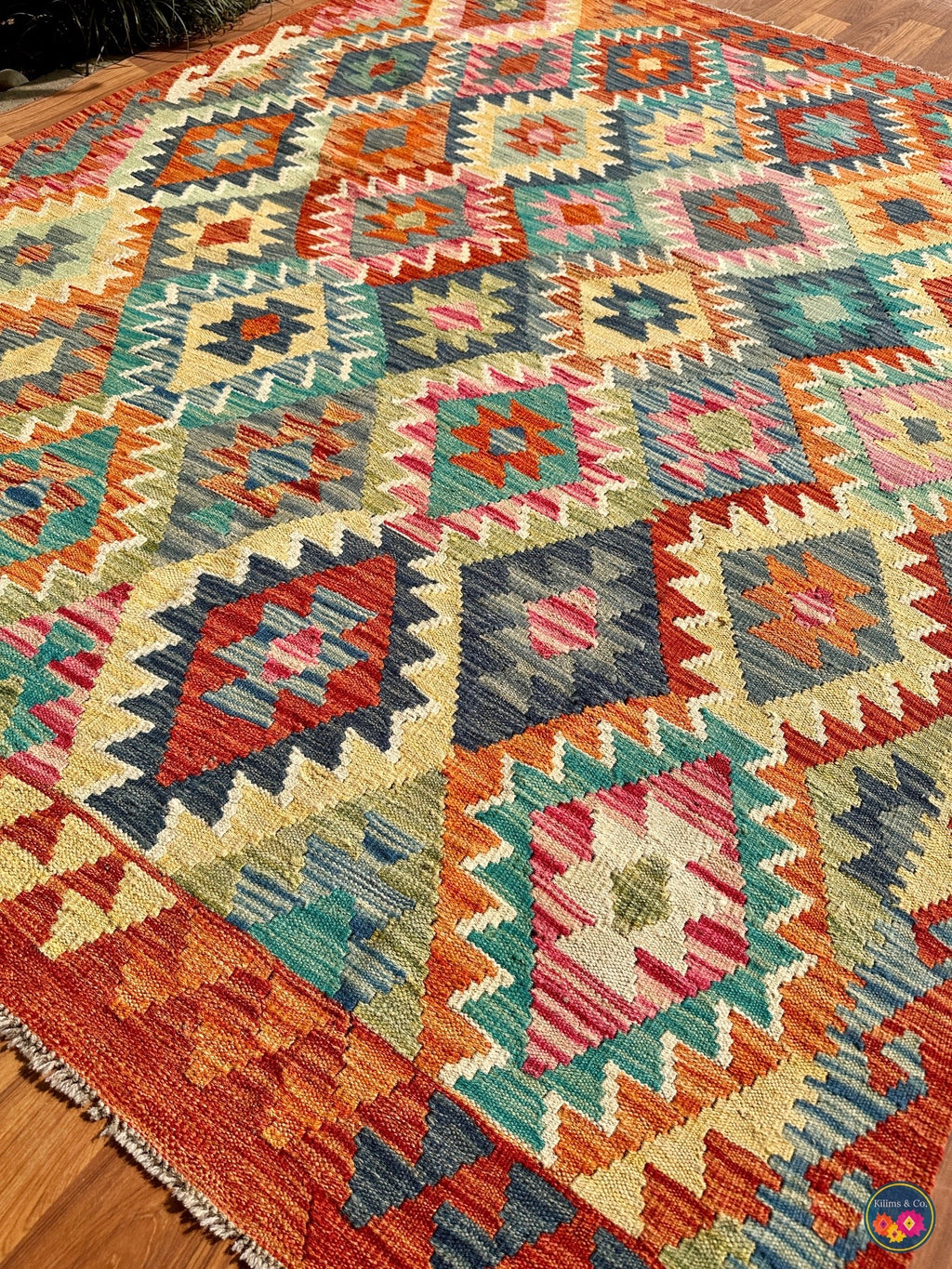 Pure wool kilim (6′6″ × 5′0″)