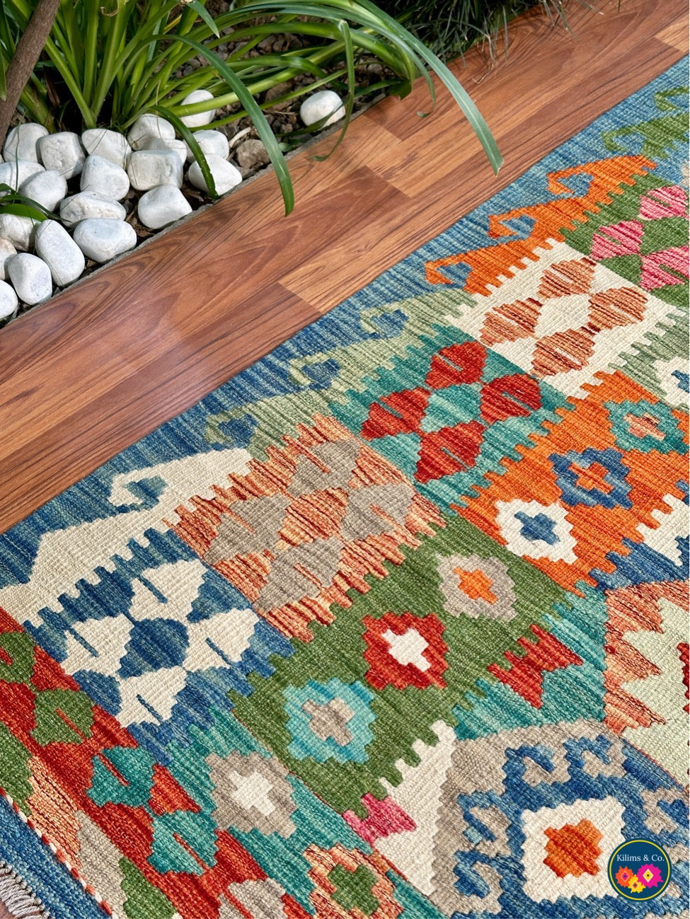 Pure wool kilim 5'6”x3'8”