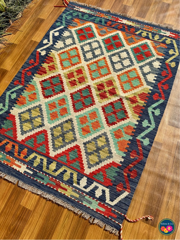 Pure wool kilim 4’10x3’5