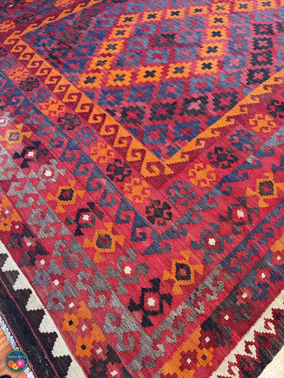 Pure Wool kilim 9ft 8in x 6ft 11in
