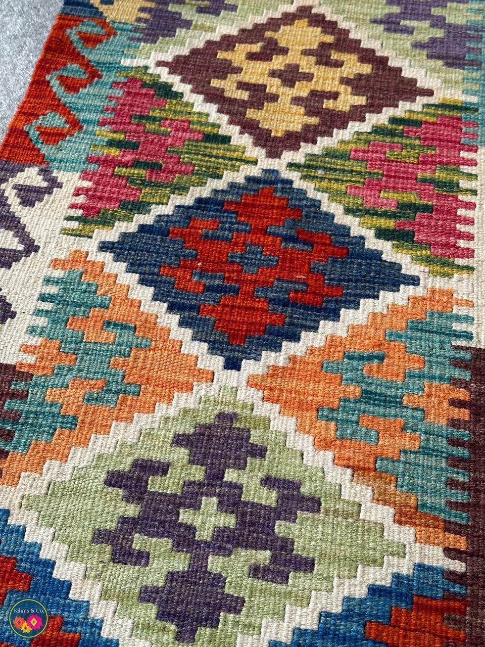 Table Runner (4’11” x 1'8”)