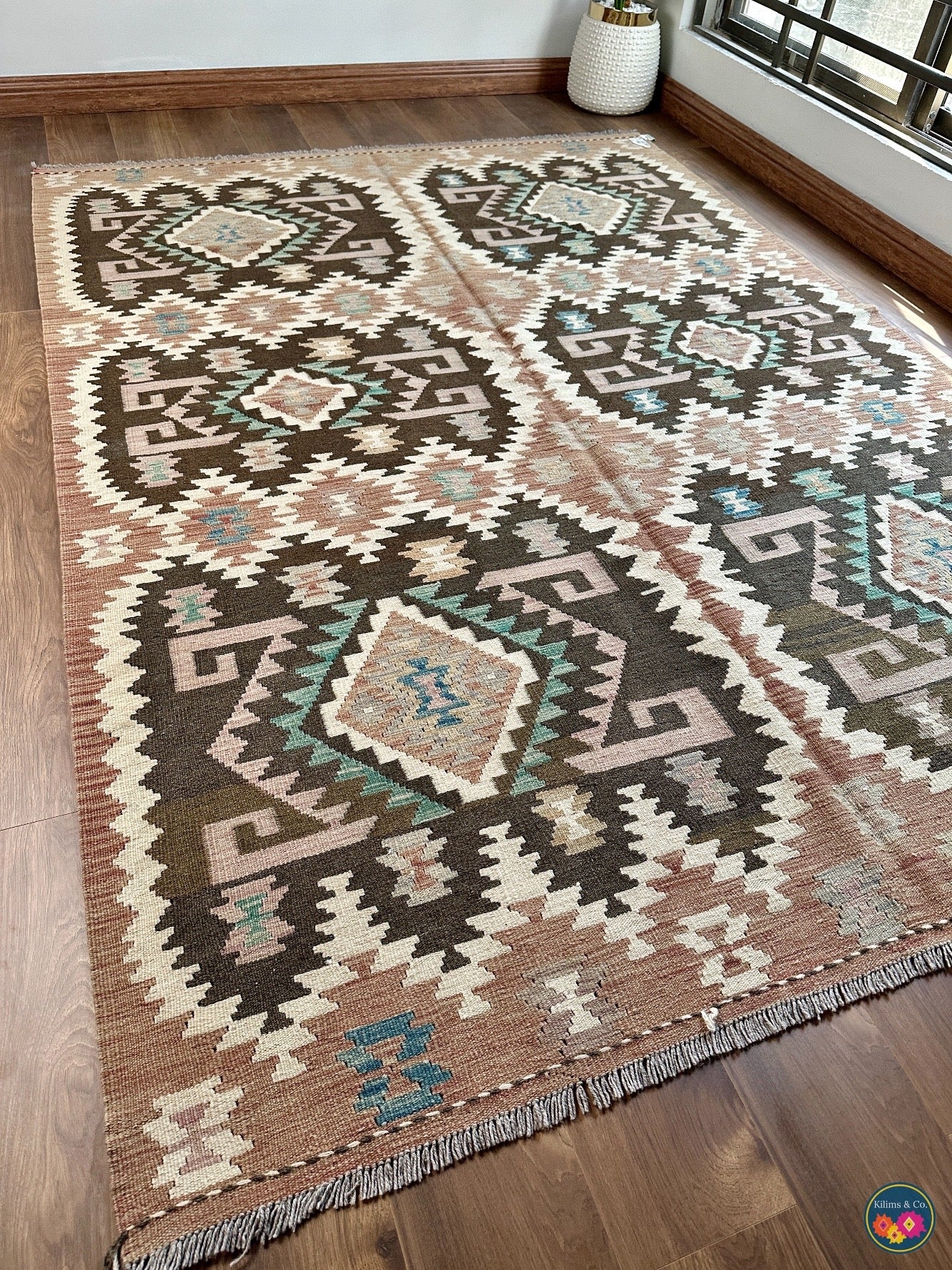 Pure Wool kilim 7ft 11in x 5ft 9in