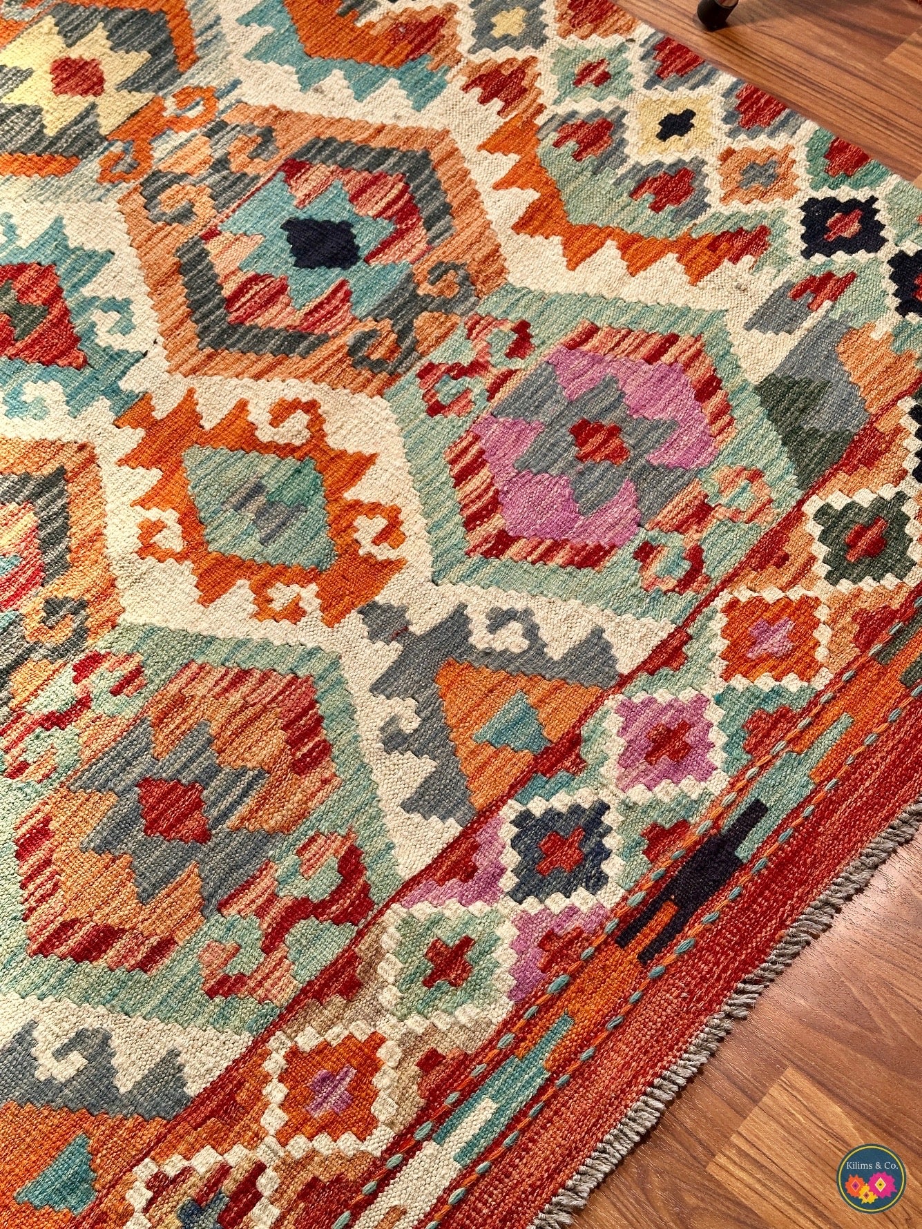 Pure wool kilim (6′8″ × 4′11″ )