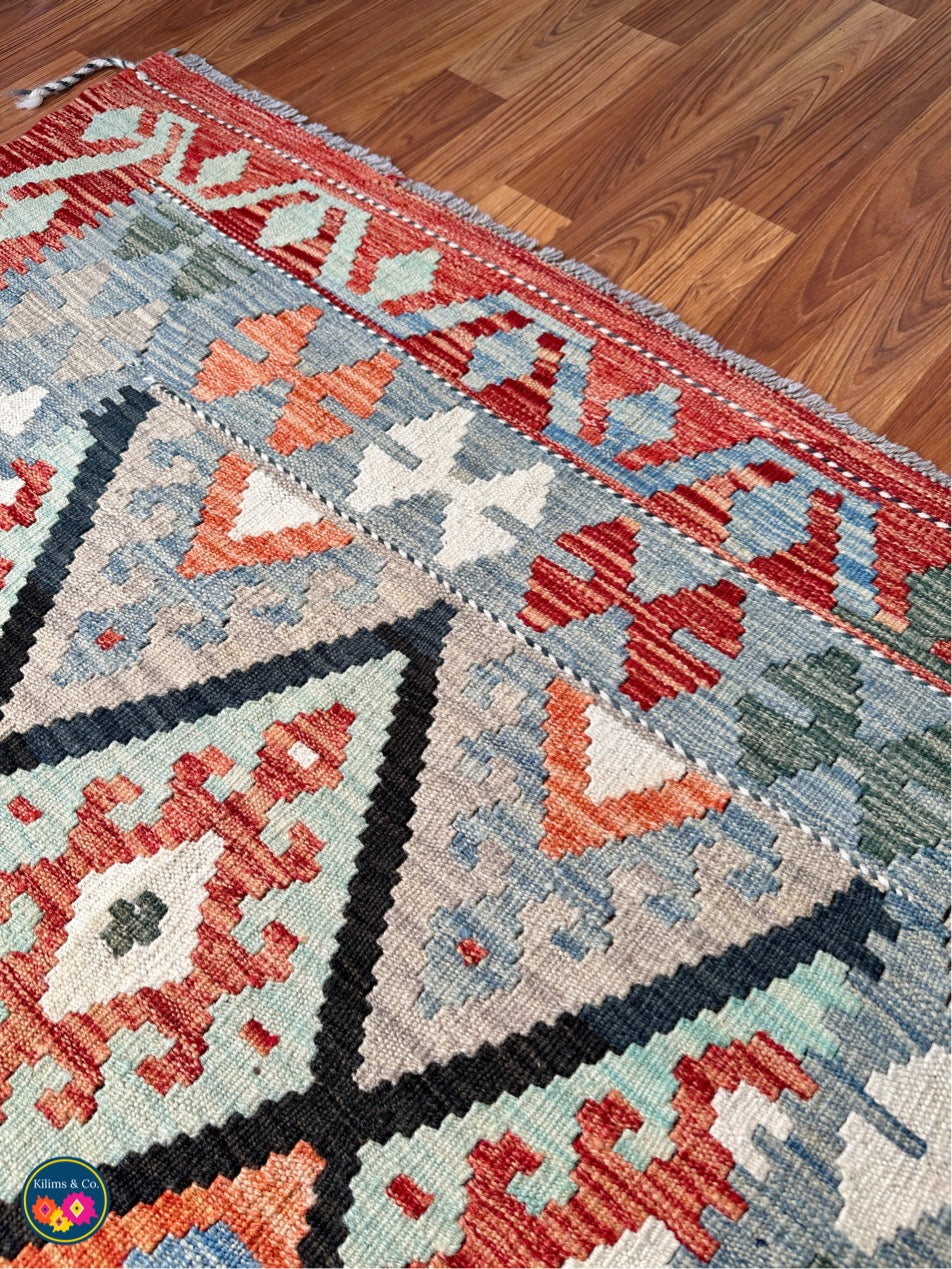 Pure wool kilim 5'8”x4'2”