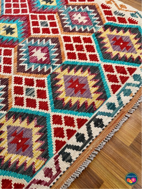 Pure wool kilim 5'8x4'1"
