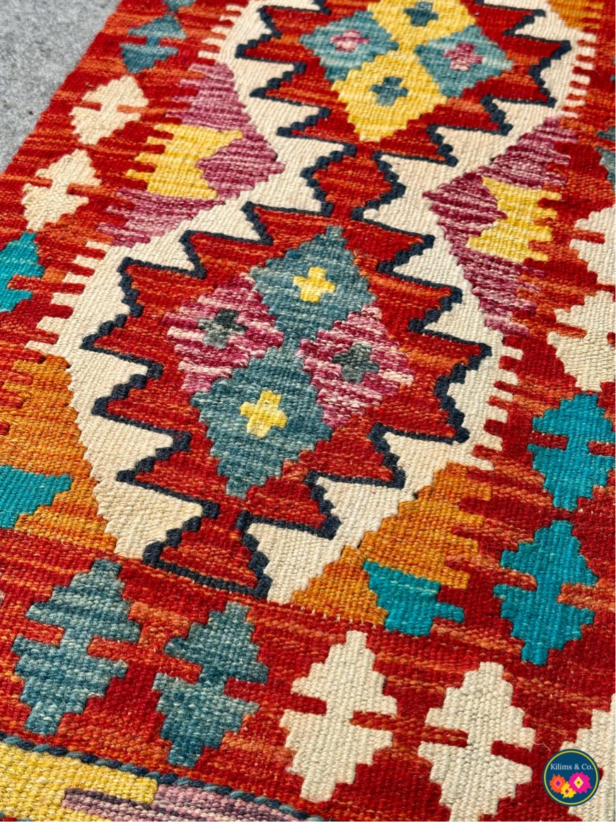 Table Runner (4’1" x 1'5")