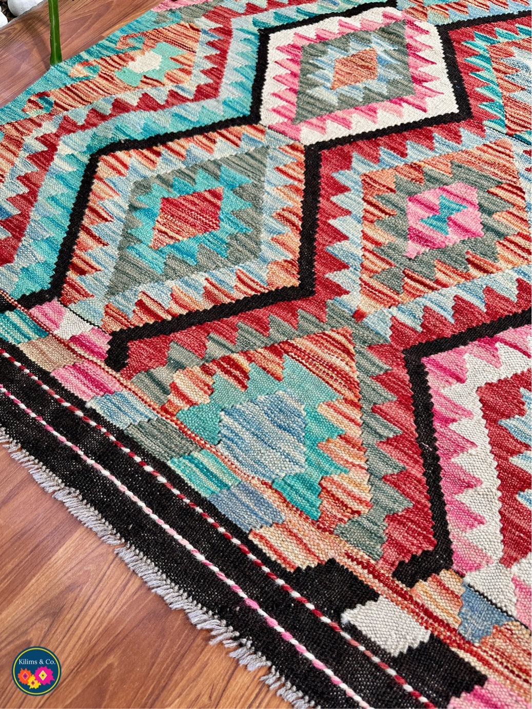 Pure wool kilim 5'4”x4'1”