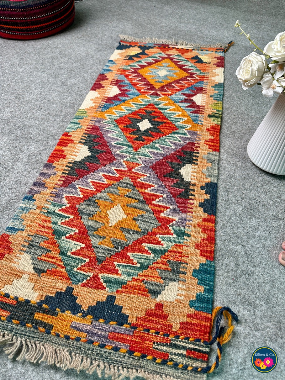 Table Runner (3’10" x 1'5")