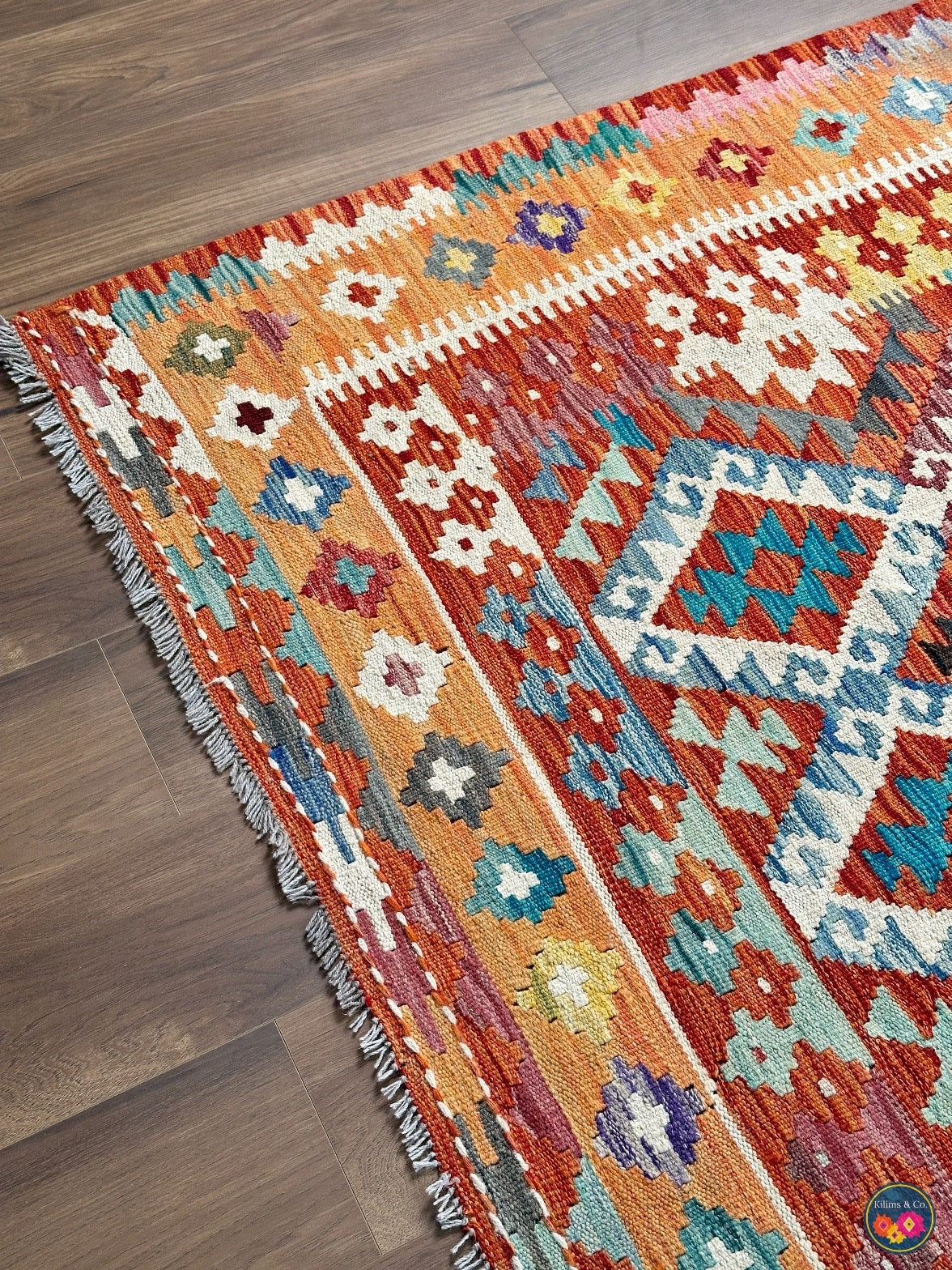 Pure Wool kilim 6ft 4in x 5ft 2in