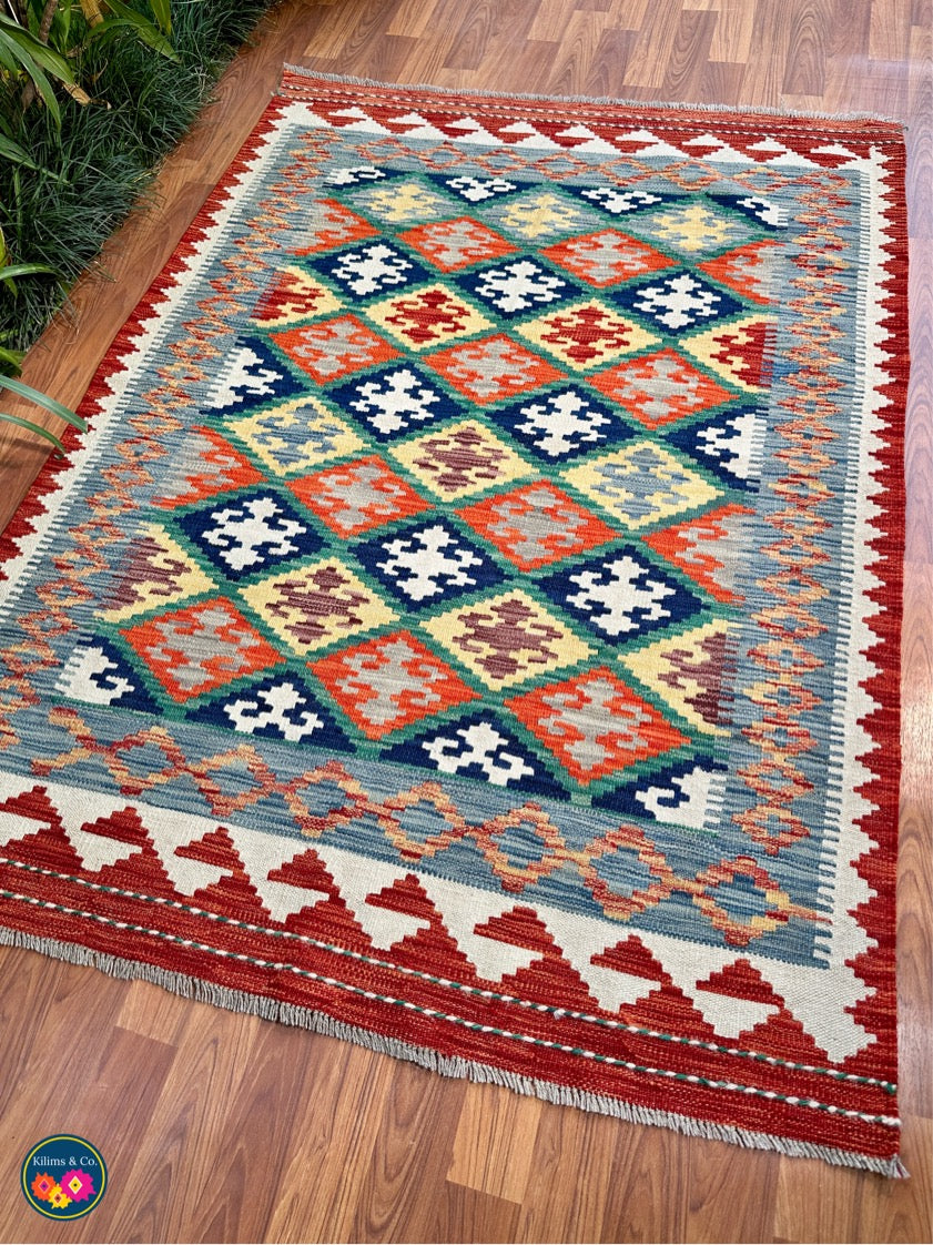 Pure wool kilim 5'7”x4'2”