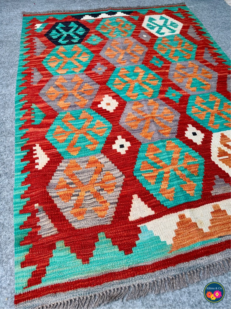 Pure wool kilim 4ft 5in x 3ft 2in