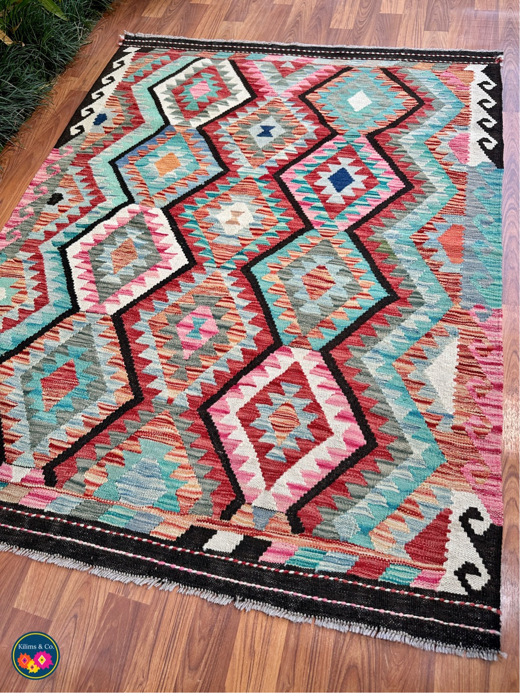 Pure wool kilim 5'4”x4'1”