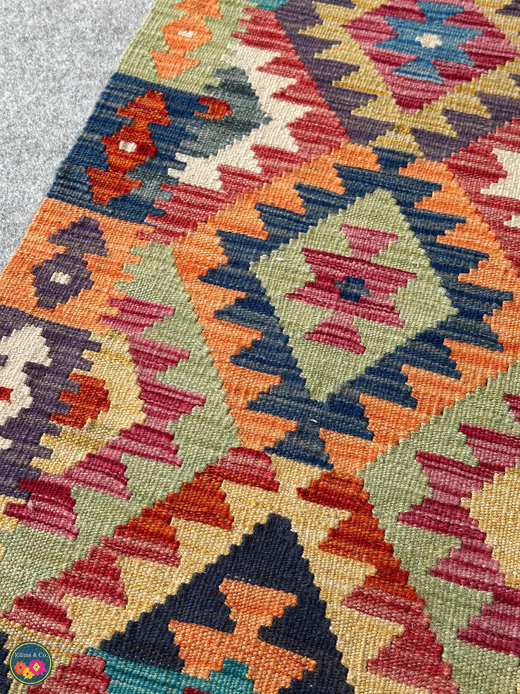 Table Runner (4’11” x 1'8”)