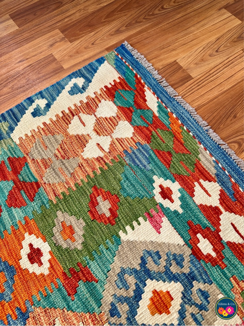 Pure wool kilim 5'6”x3'8”
