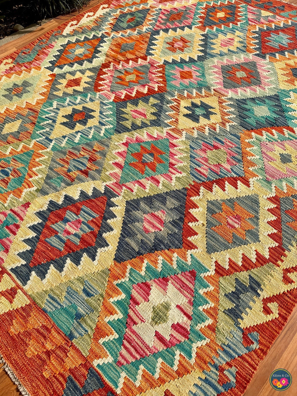 Pure wool kilim (6′6″ × 5′0″)