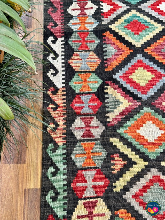 Pure wool kilim 5'9"x4'2"