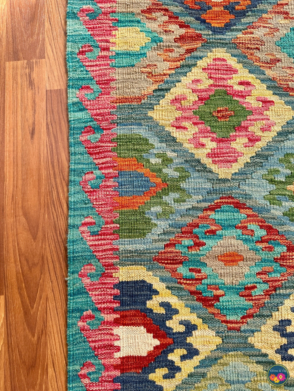 Pure wool kilim (5′5″ × 4′3″)