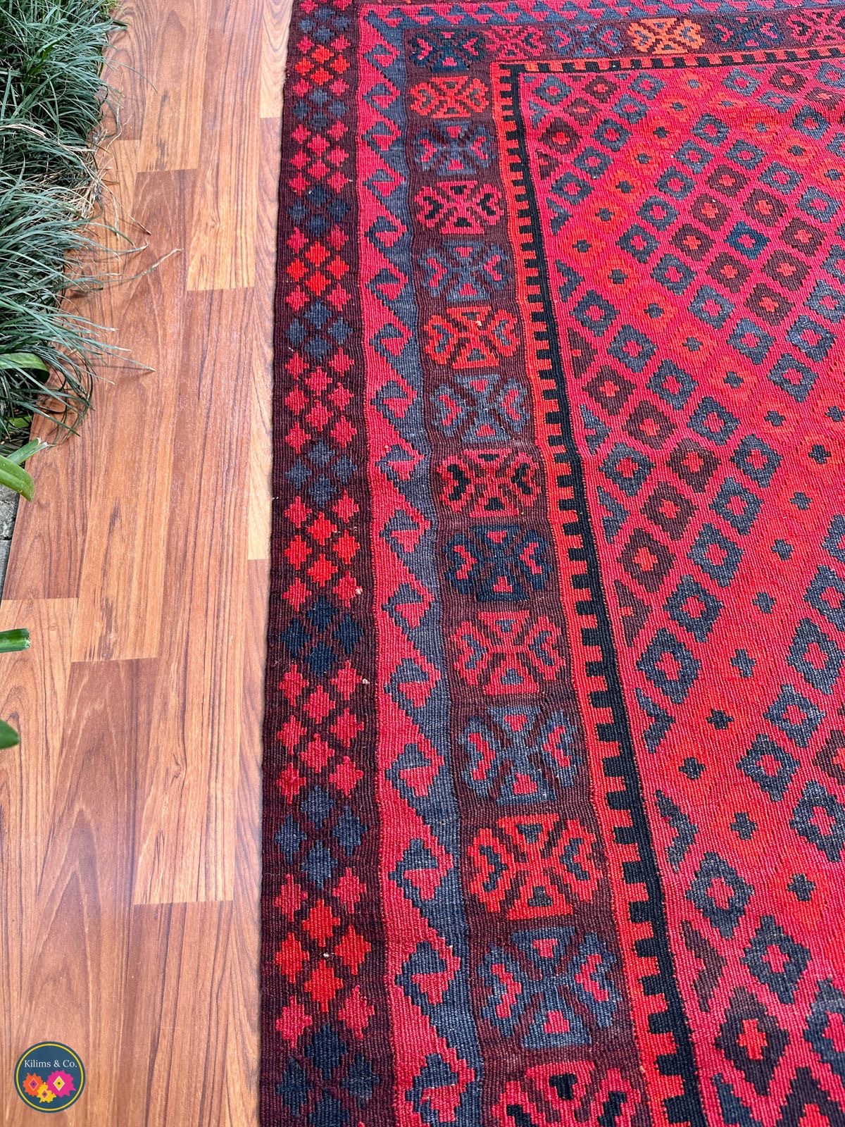 Pure wool kilim 5ft 11in x 3ft 6in
