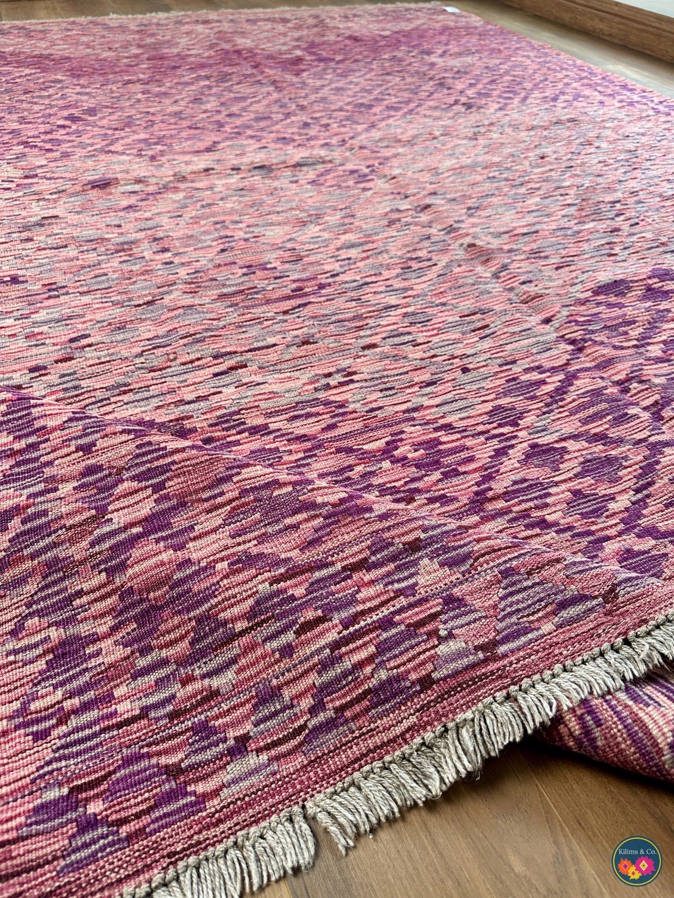 Pure Wool kilim 8ft 0in x 5ft 10in