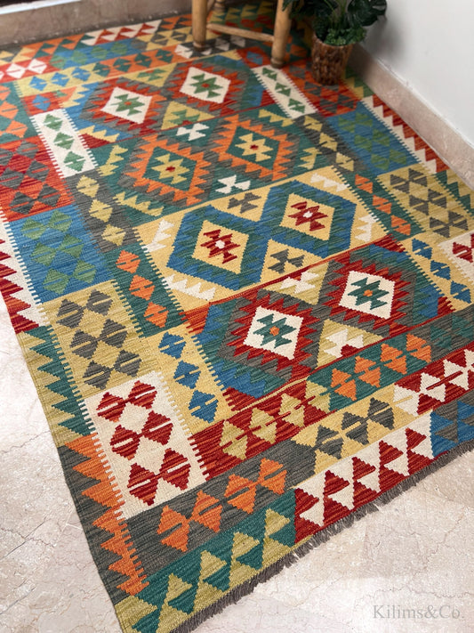 Pure wool kilim  6'6"x 4'11"