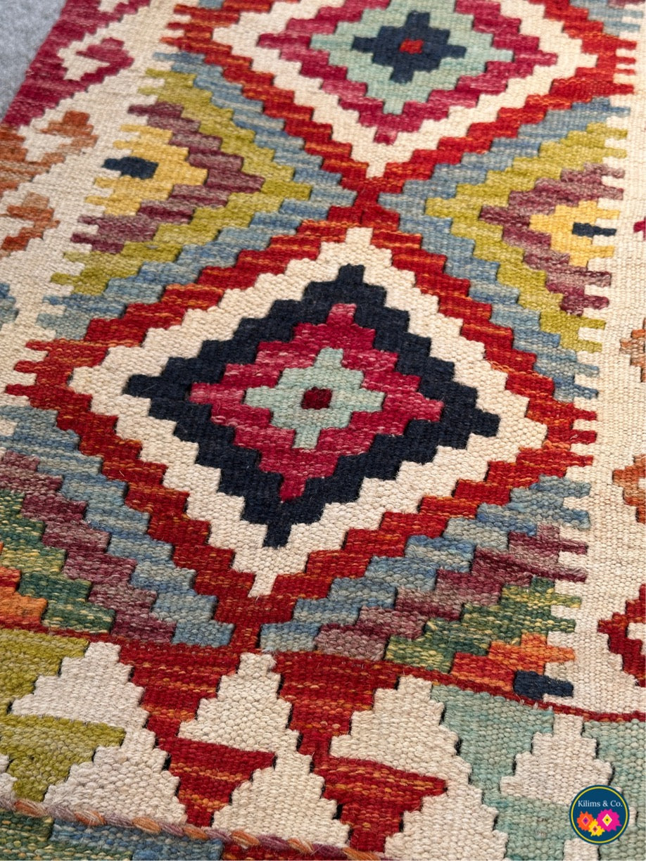 Table Runner (3'10"x1'6")