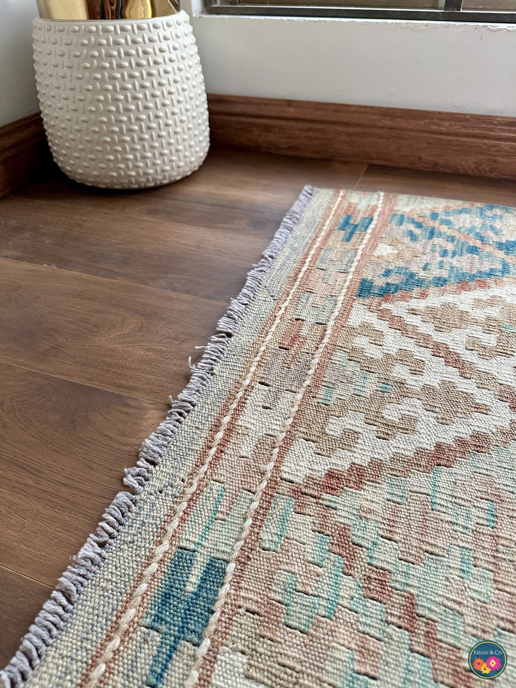 Pure Wool kilim 7ft 7in x 5ft 10in