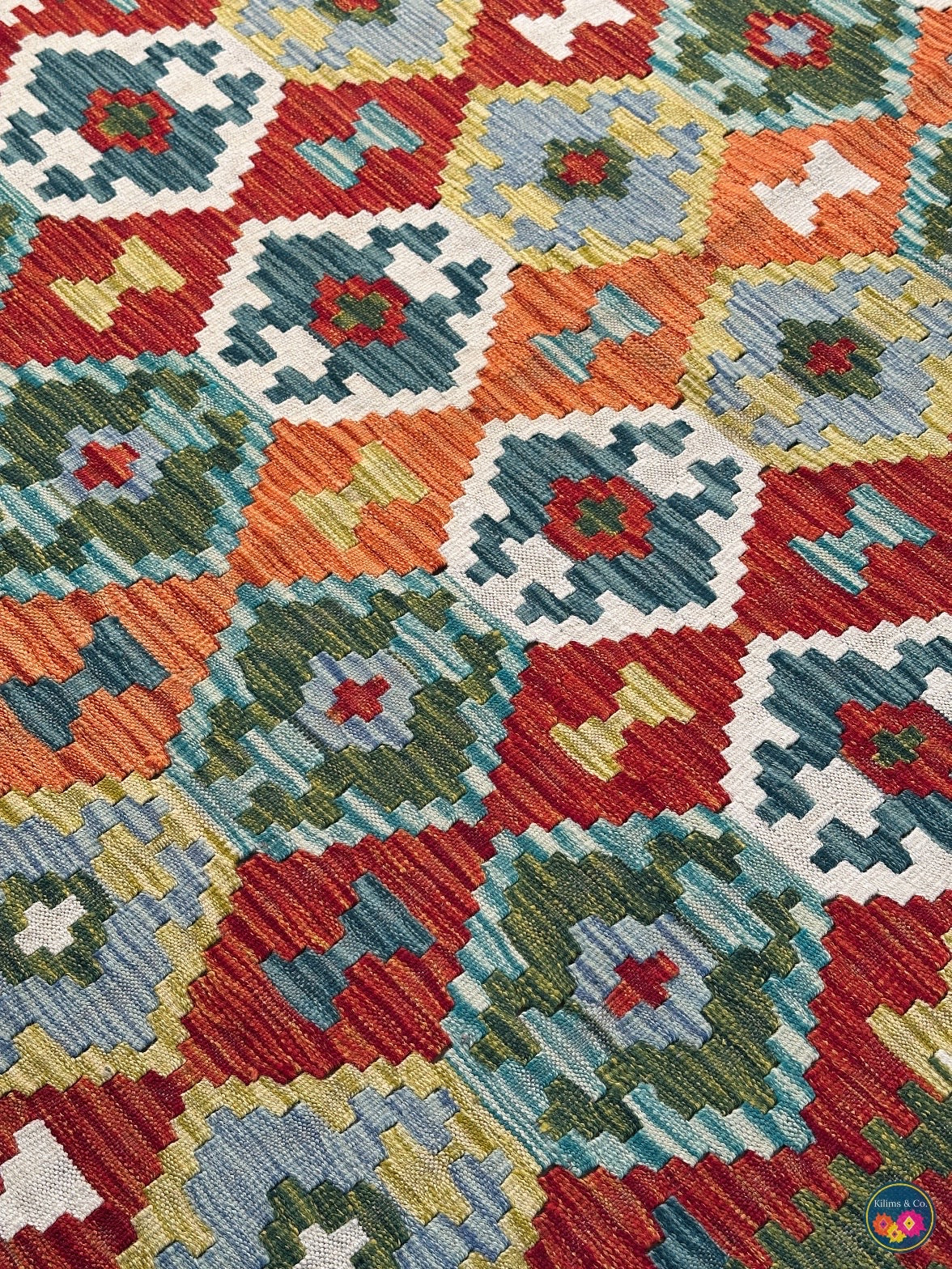 Pure Wool kilim 6ft 3in x 5ft 2in