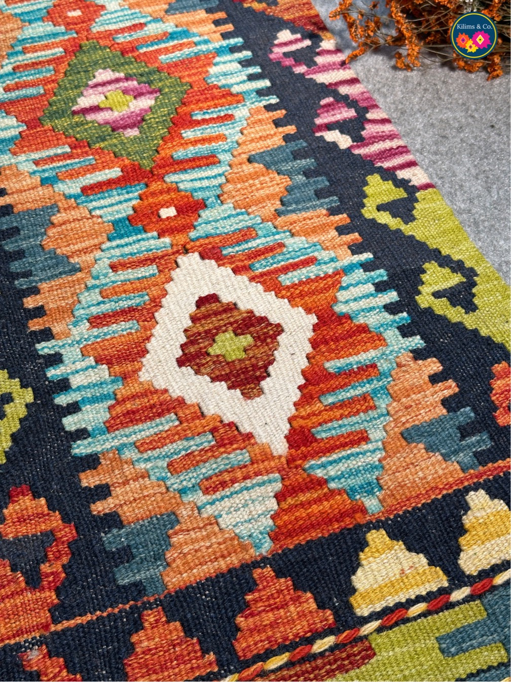 Table Runner (3'7x1'4)