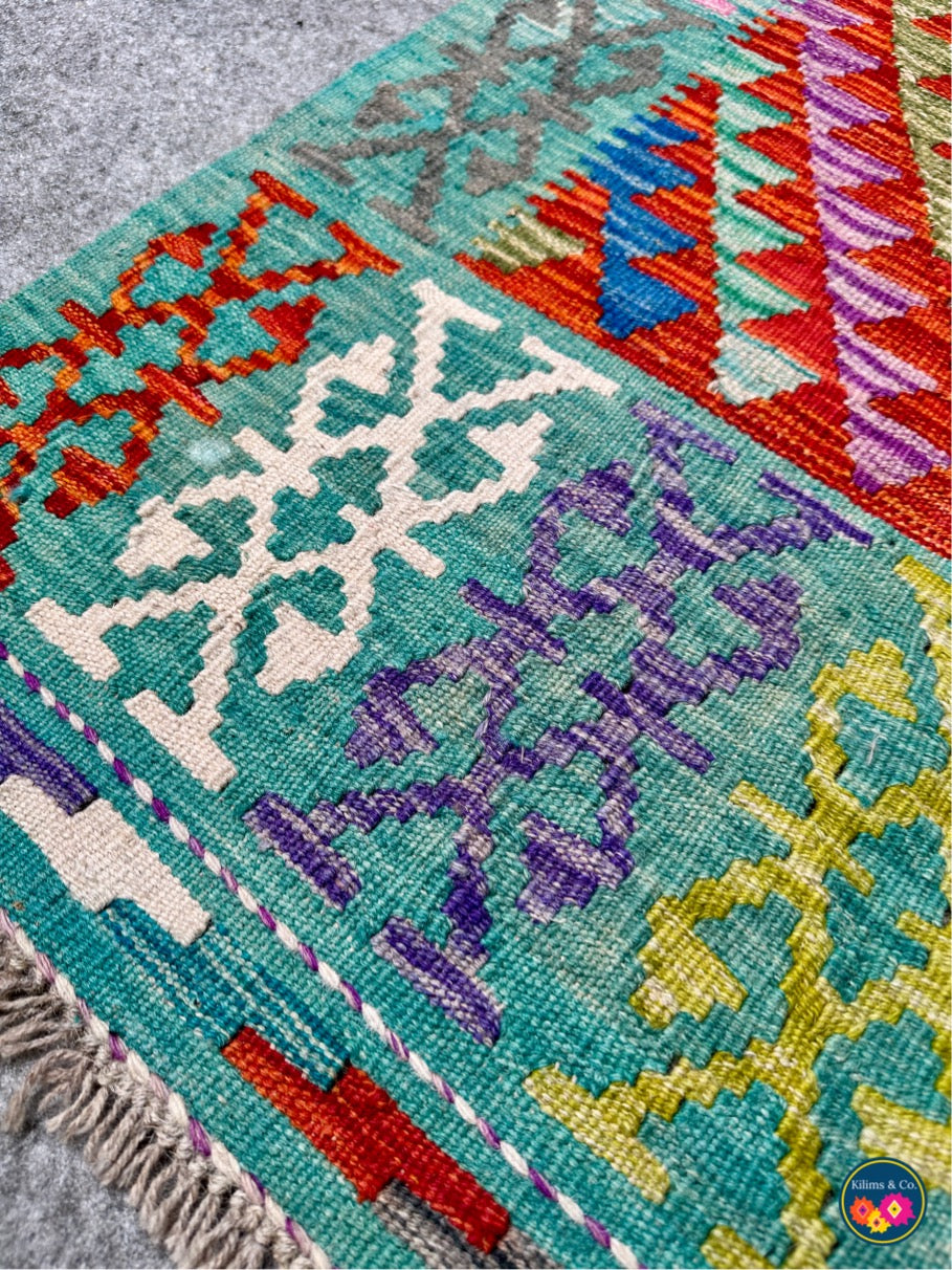 Pure wool kilim 4ft 10in x 3ft 4in