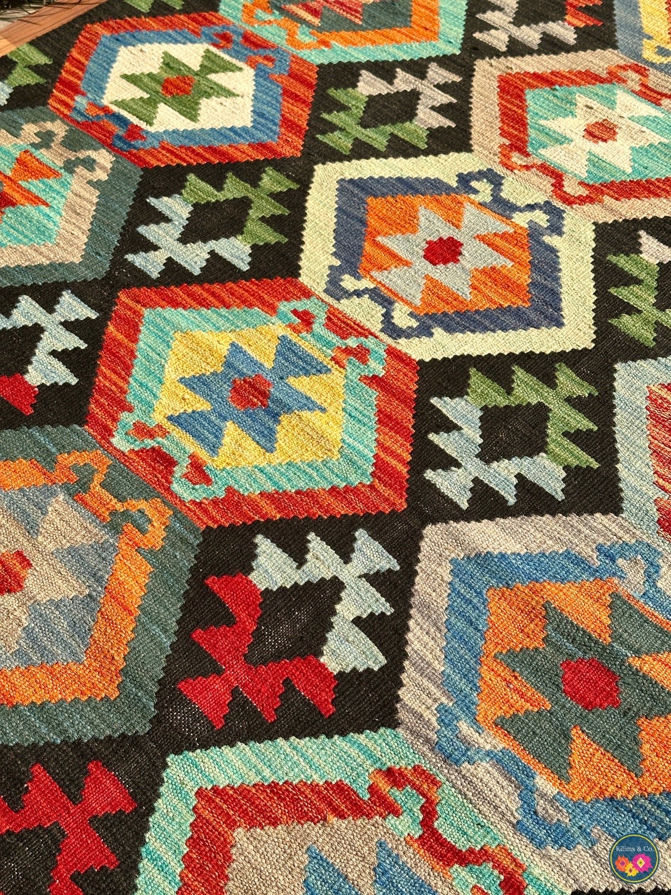 Pure wool kilim (6′8″ × 5′1″)