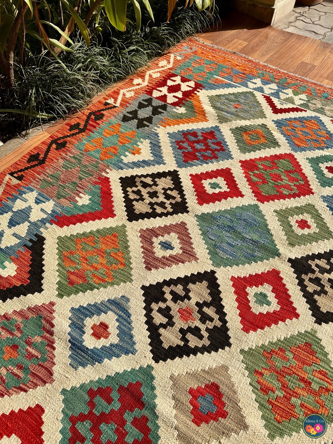 Pure wool kilim (6′7″ × 5′2″ )
