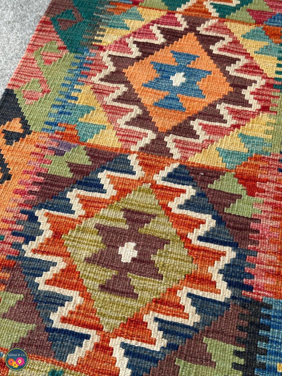 Table Runner (4’9” x 1'8”)