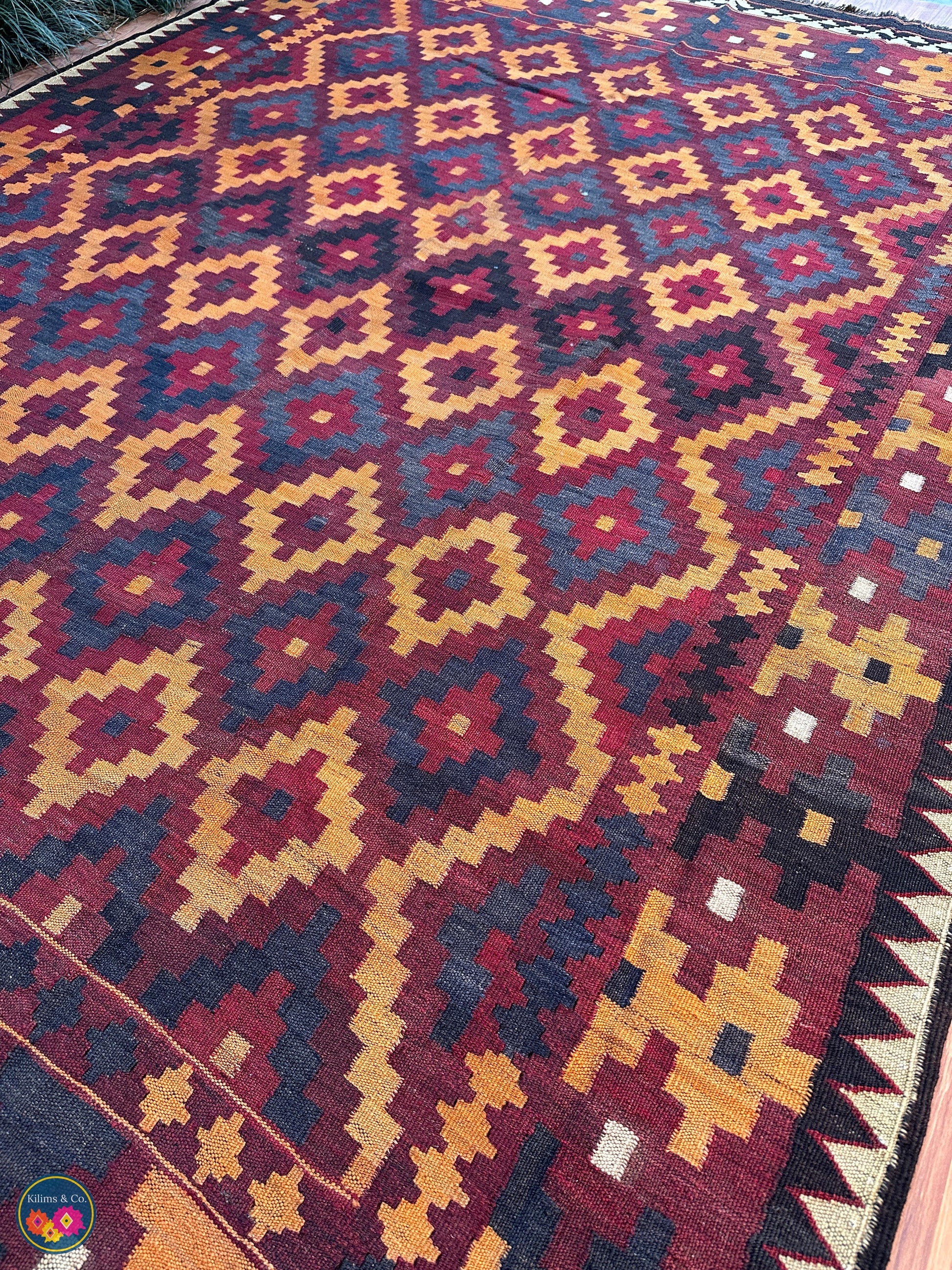 Pure Wool kilim 9ft 3in x 6ft 7in