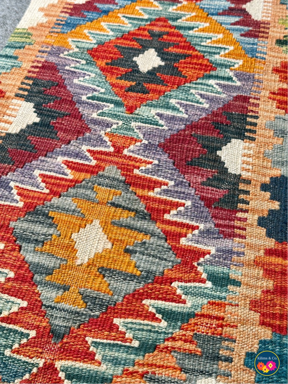 Table Runner (3’10" x 1'5")