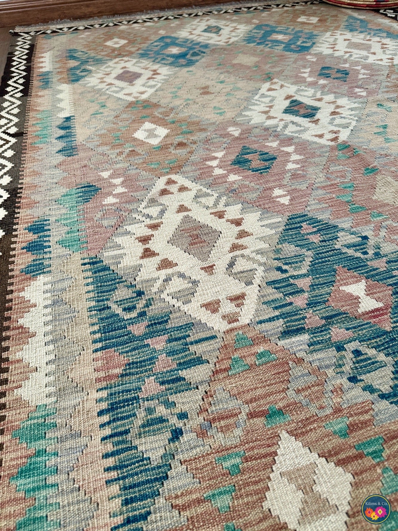 Pure Wool kilim 8ft 0in x 5ft 8in