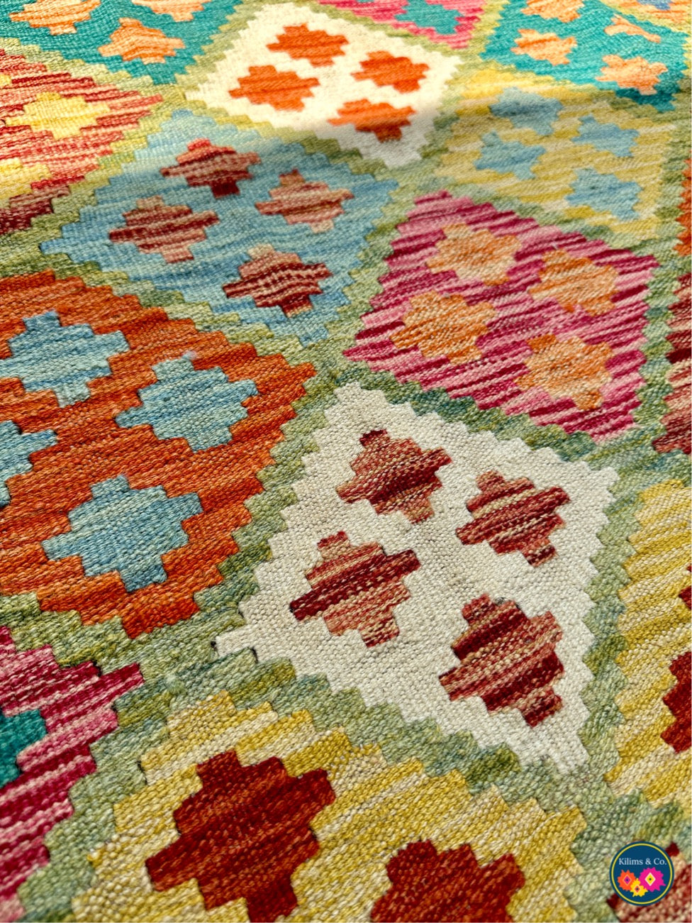 Square wool kilim 5’1x5’0