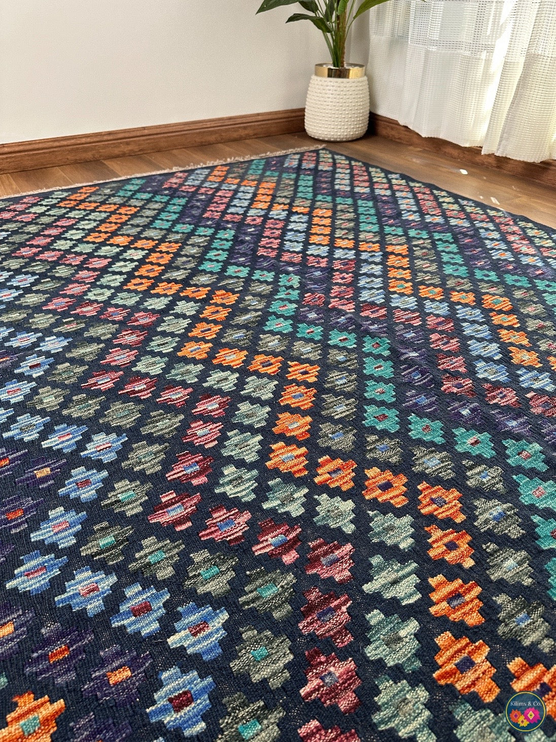 Pure Wool kilim 6ft 5in x 5ft 1in