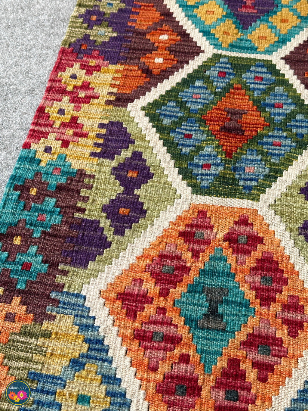 Table Runner (5’1” x 1'8”)